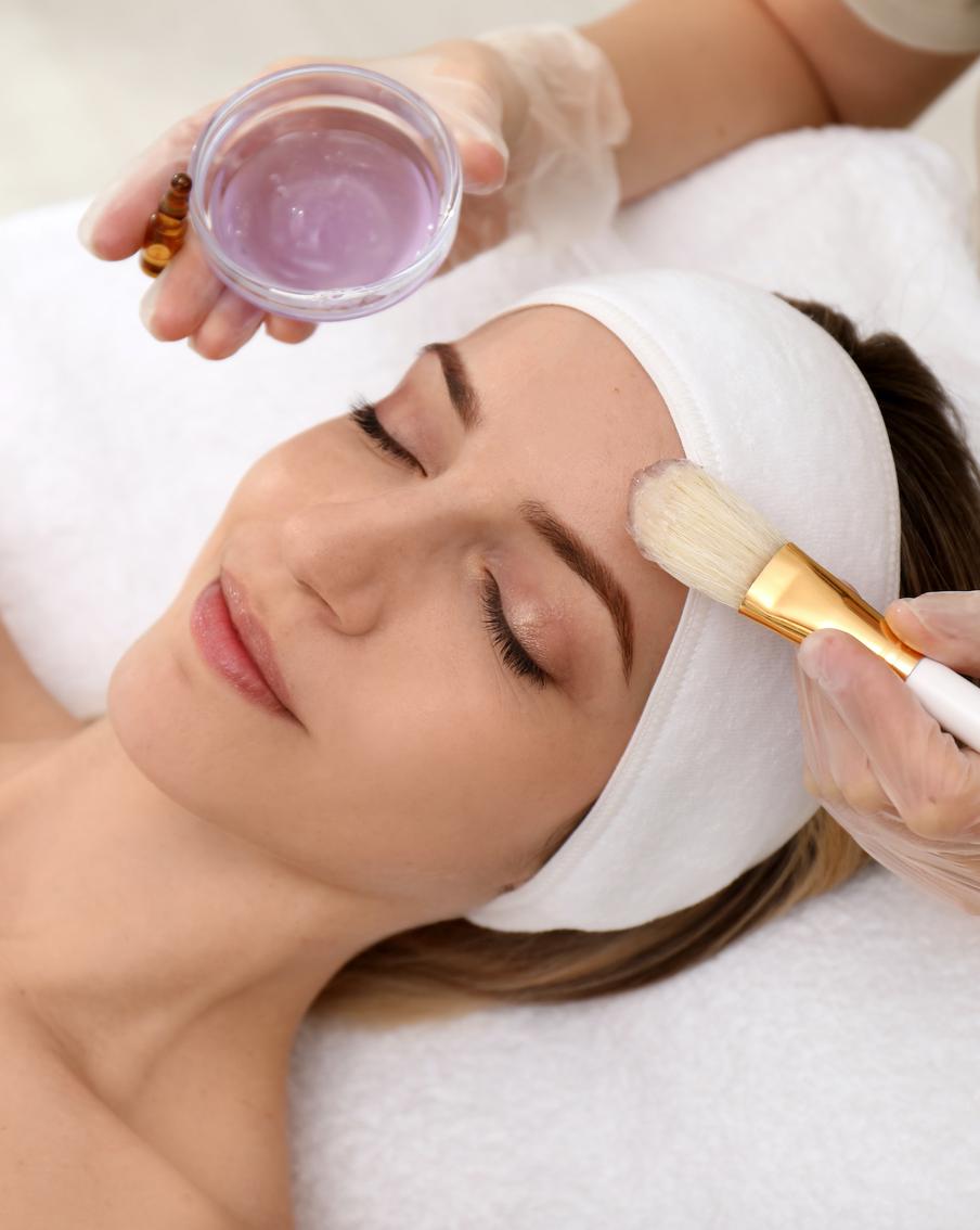 Гладкая кожа без осложнений: правила ухода после химического пилинга