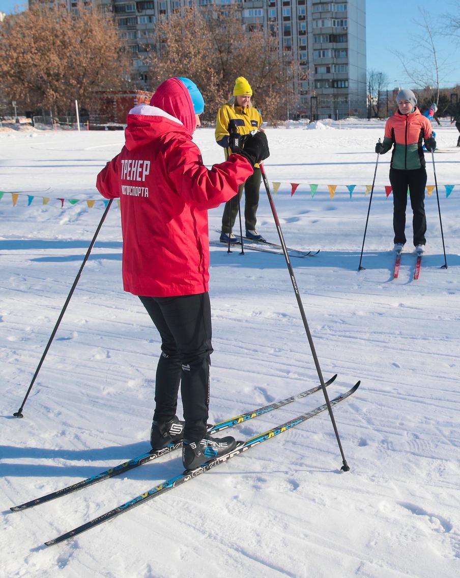 Более 100 площадок ждут москвичей этой зимой для бесплатных тренировок
