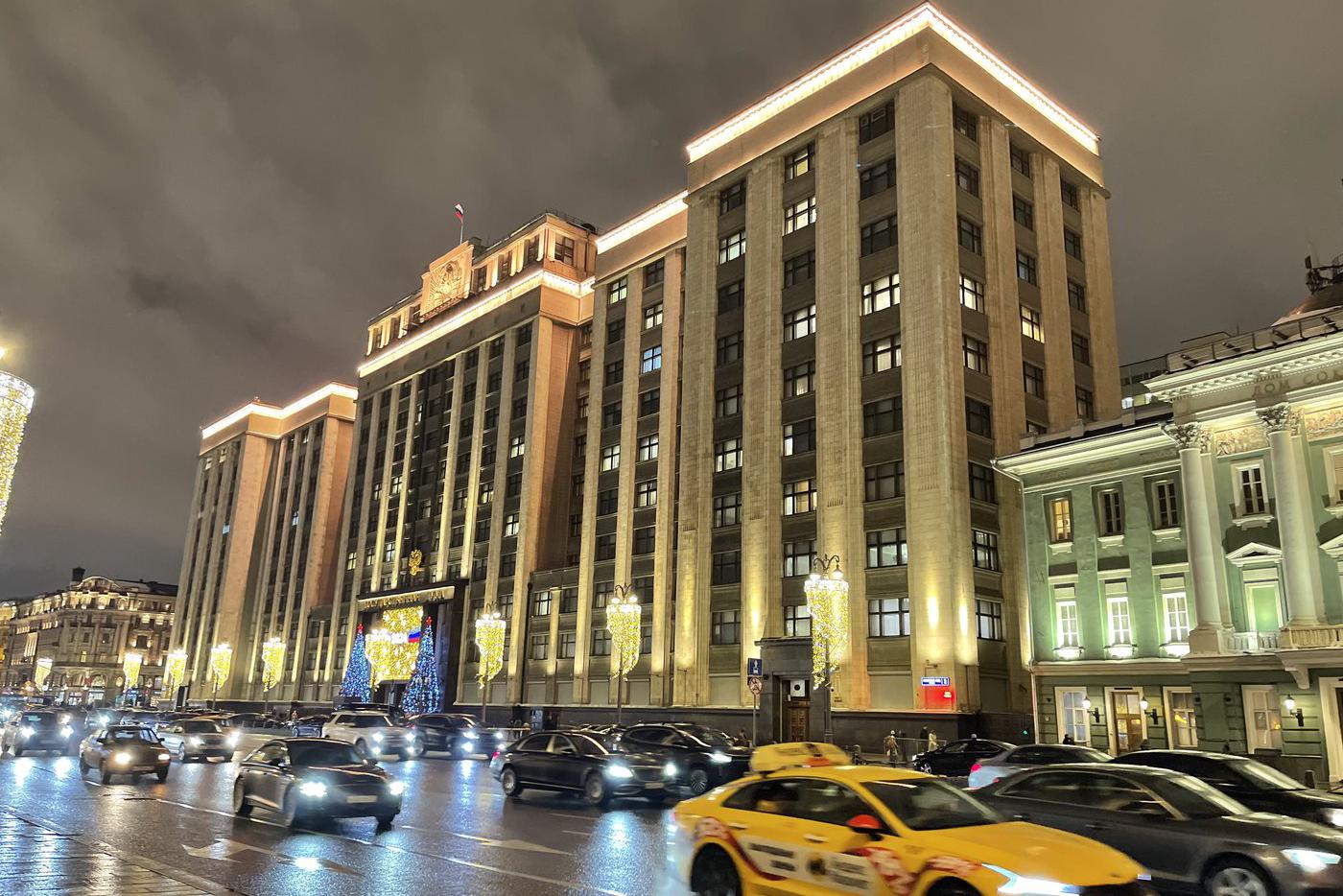 В Госдуме предложили выпустить новую купюру в 10 тысяч рублей