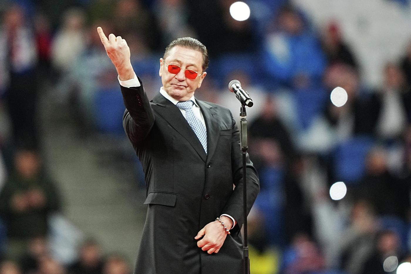 Лепс рассказал про отъезд детей за рубеж и отношения с 19-летней