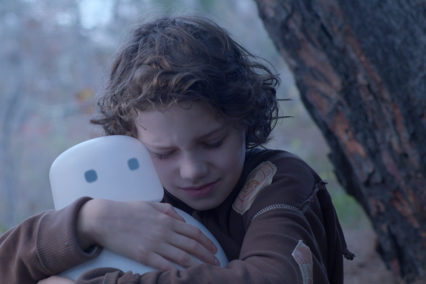 Кадр из фильма "Мальчик и робот".