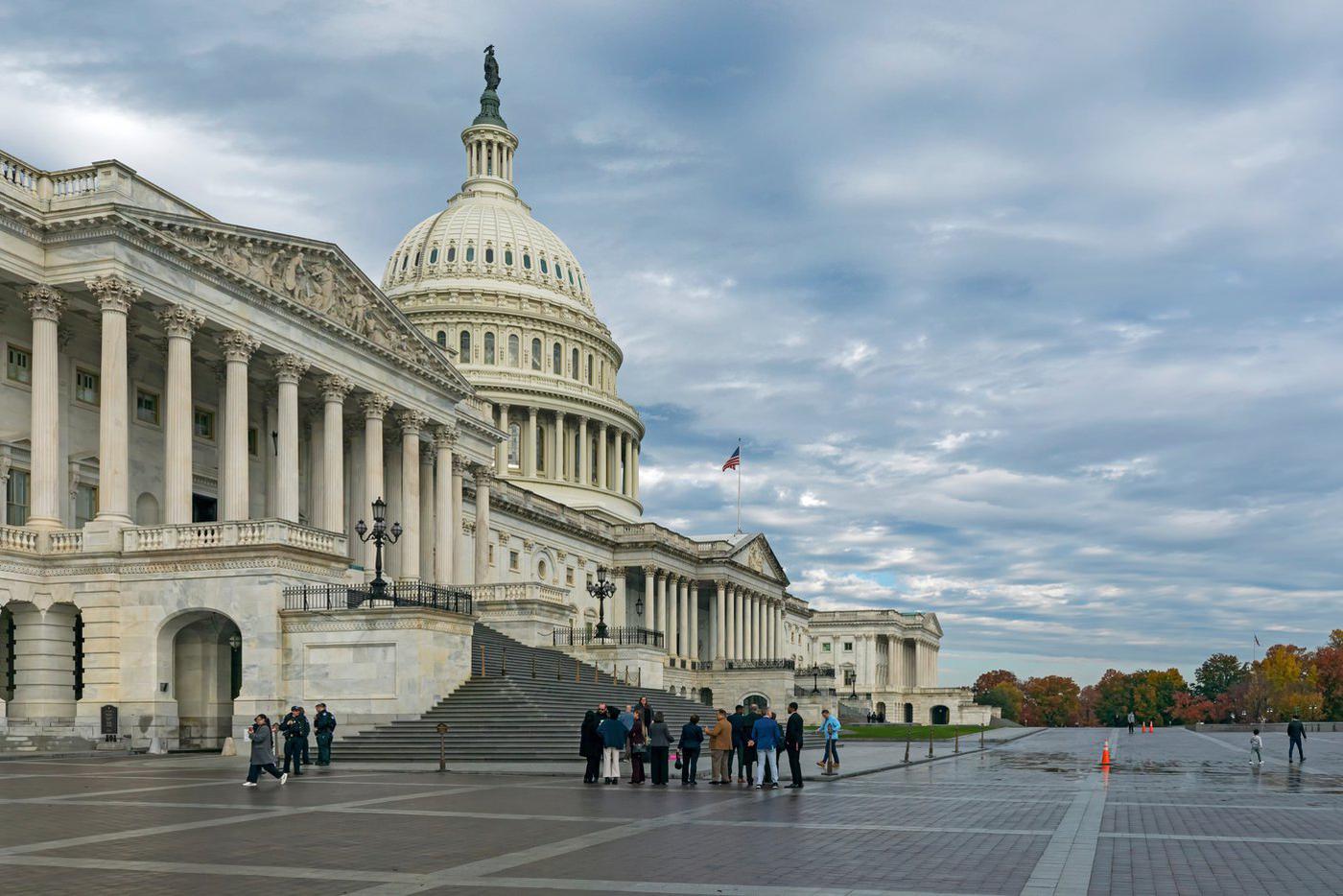 WP: конгрессмены хотят расследовать удар ВС США по судну в Карибском море