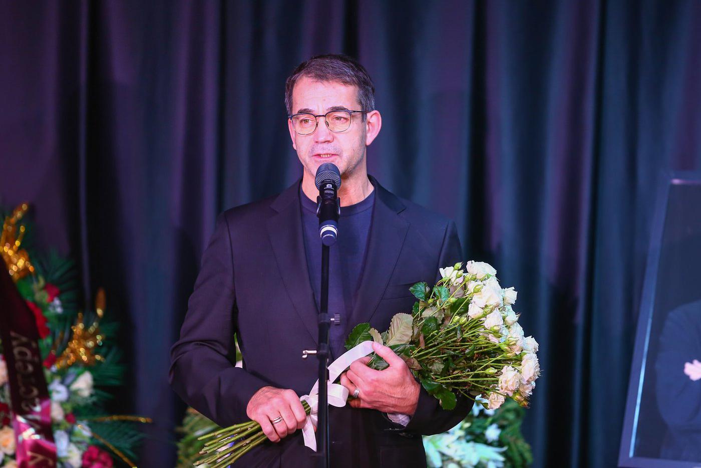 Дмитрий Певцов сказал на церемонии трогательные слова