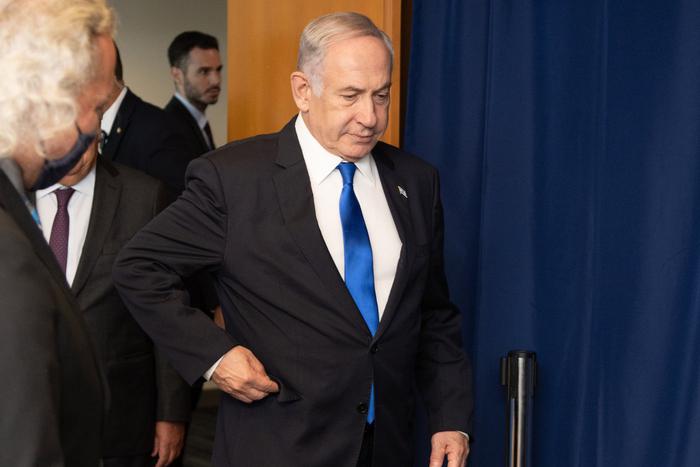 Биньямин Нетаньяху обратился к президенту Израиля с официальной просьбой о помиловании