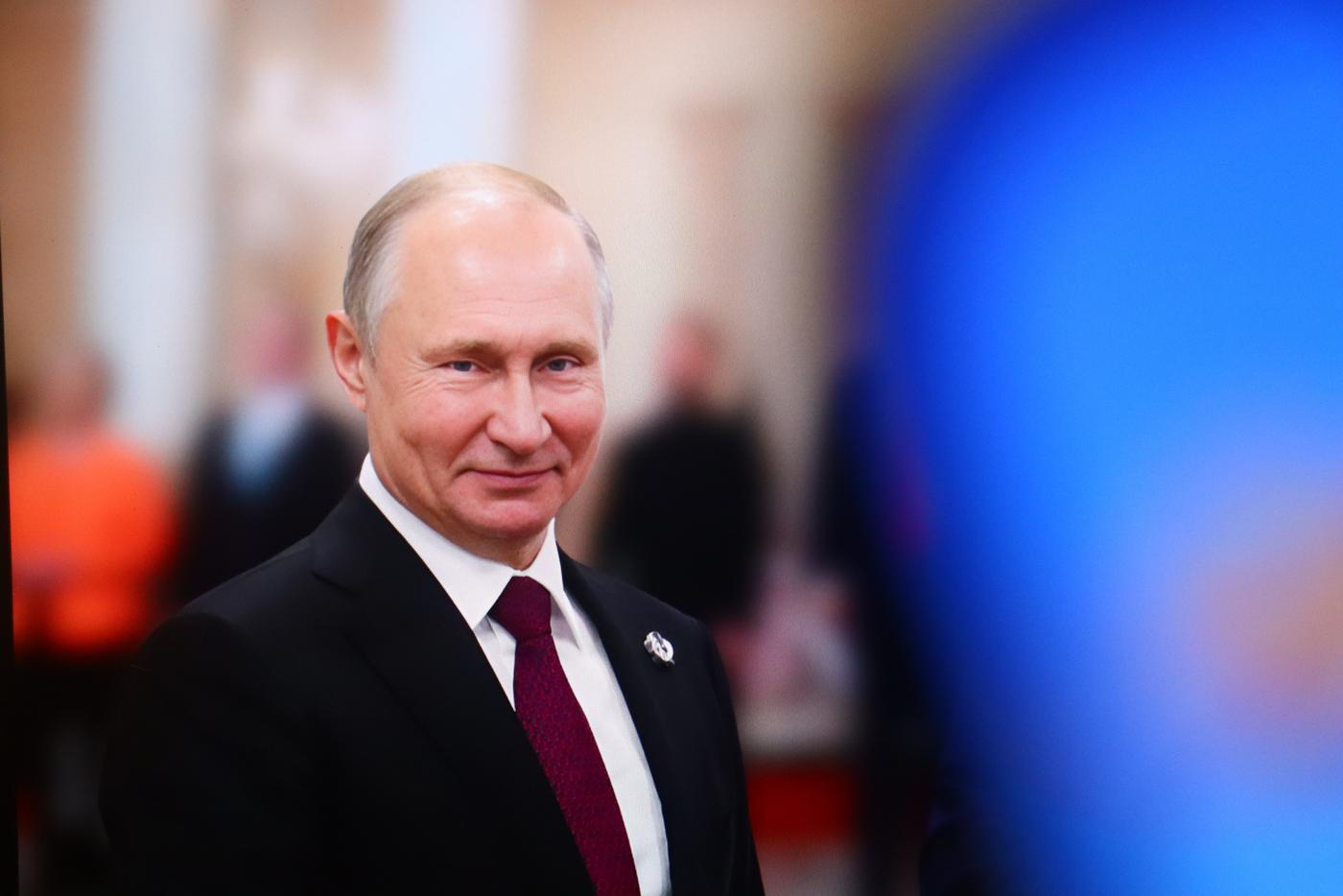 Путин остроумно пошутил над киргизским значением фразы "идти налево"