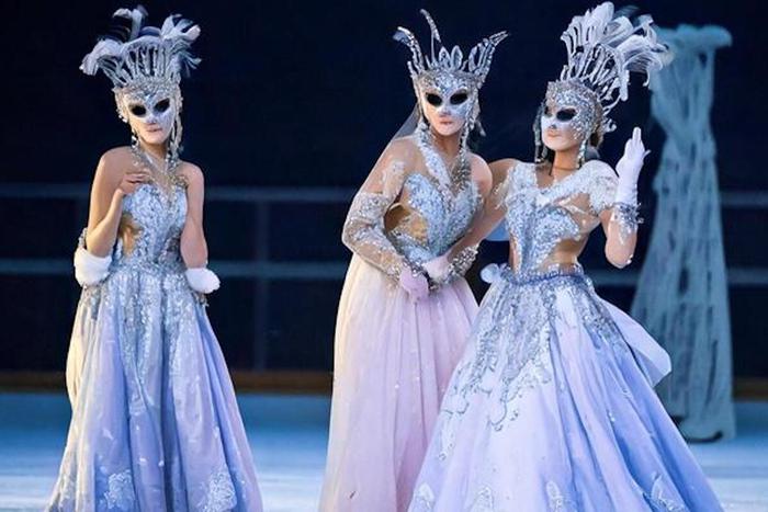 Афиша на 1 декабря: смотрим шоу на льду, фильм Дэвида Линча и пробуем саунд хилинг