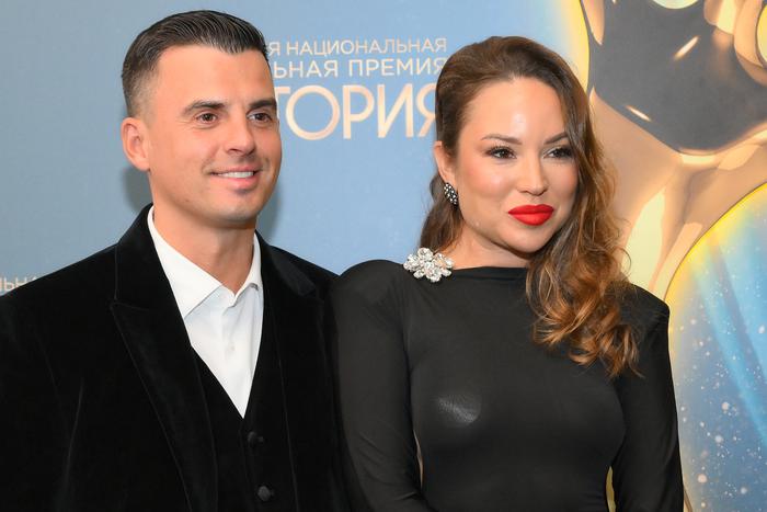 На концерте в честь 30-летия "Иванушек" объявили пол ребёнка Кирилла Туриченко