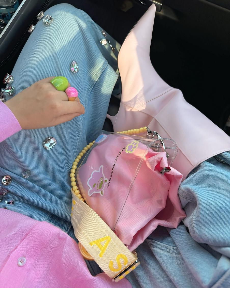 Откажитесь от пластика в украшениях.