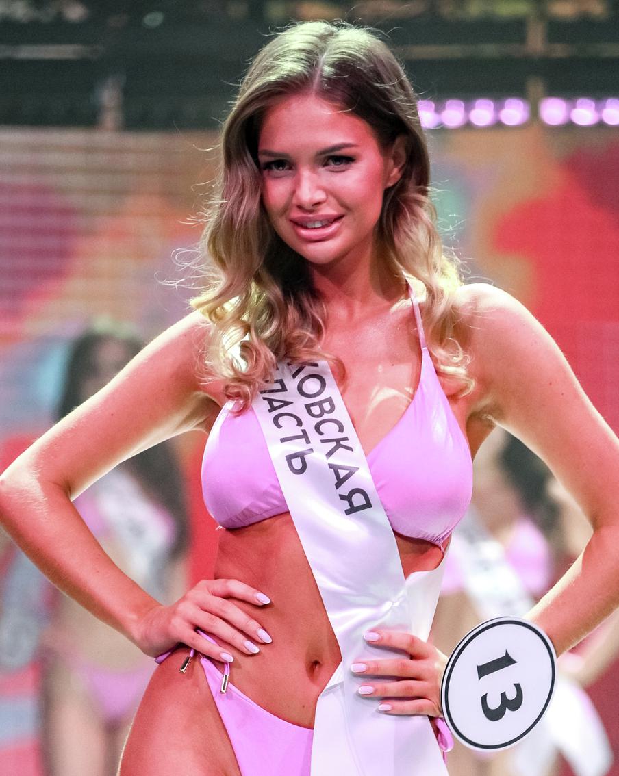 Участница "Мисс Вселенная – 2025" Анастасия Венза мечтает спасти человечество от вирусов