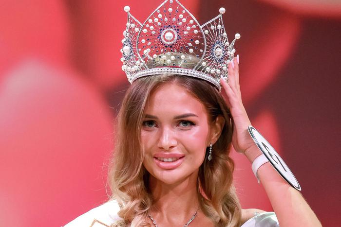 "Ноги горели, мозоли не заживали": Анастасия Венза рассказала о конкурсе "Мисс Вселенная"