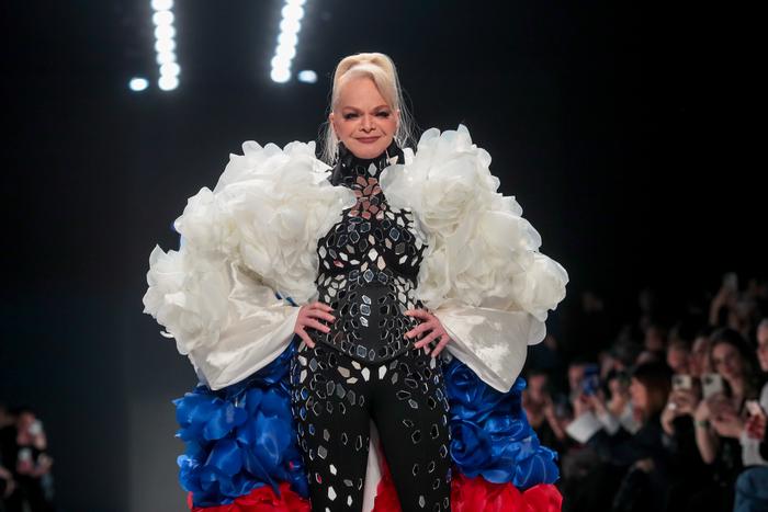 “Огромный репутационный ущерб”: Ханга дала совет оскандалившейся Долиной