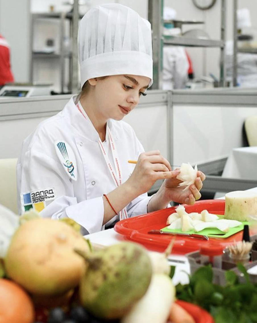 Собянин: Москва помогает с трудоустройством людей с инвалидностью