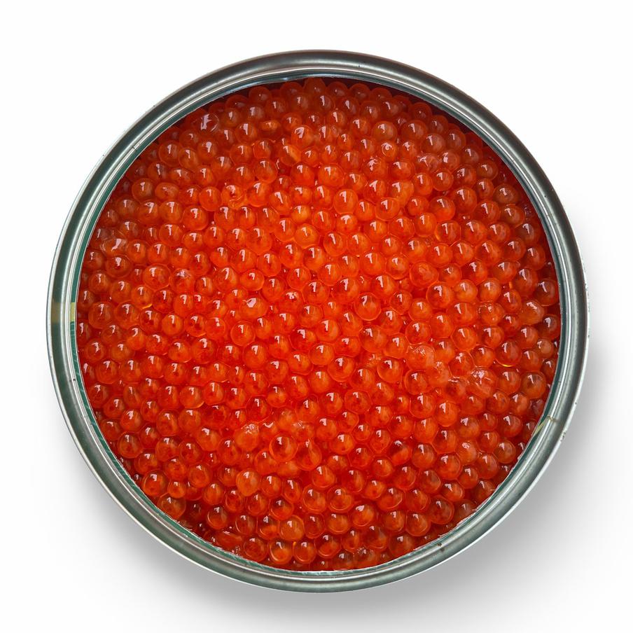 Продажи красной икры в России резко упали в 2025 году. Спрос на красную икру в России значительно ослаб: продажи заметно снизились как в килограммах, так и в деньгах, а динамика цен к Новому году будет зависеть от договорённостей между сетями и поставщиками