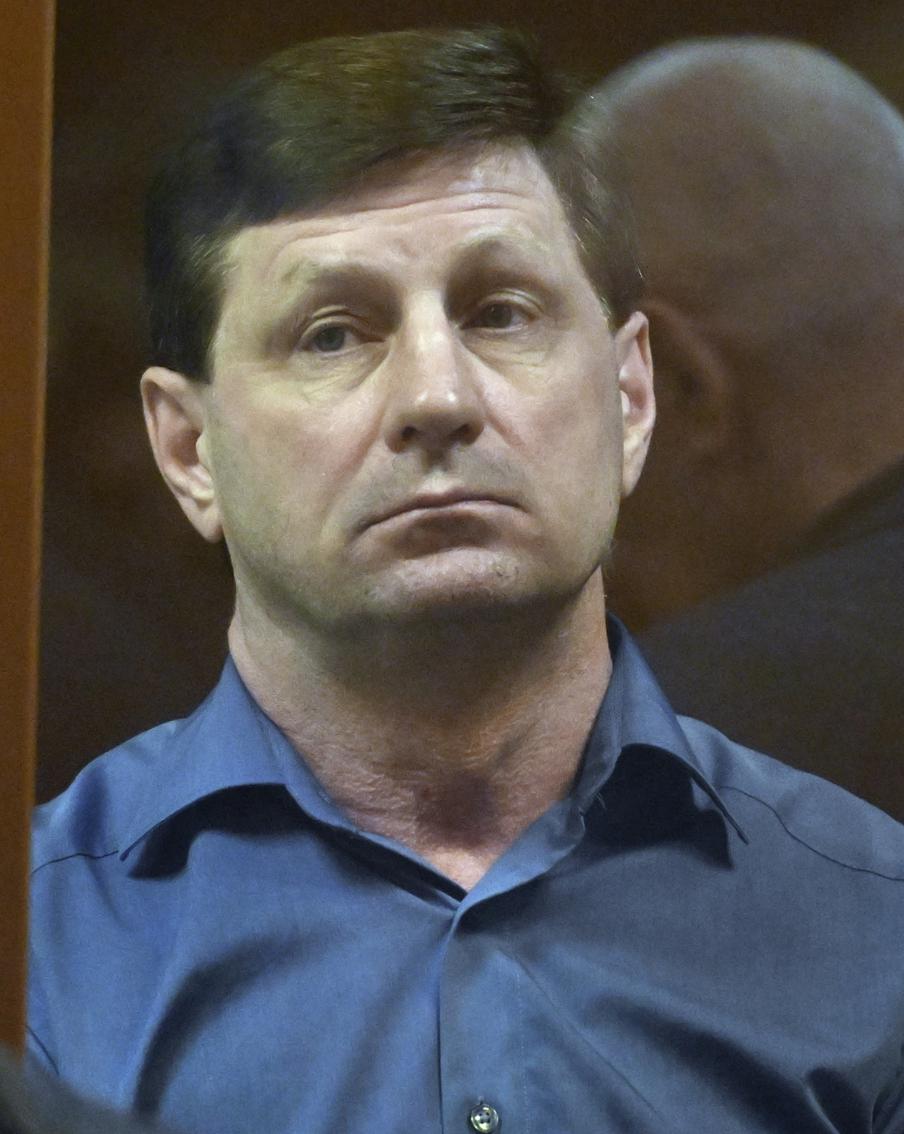 В Москве суд вынес приговор Фургалу по второму делу. Московский городской суд Бабушкинского района вынес приговор экс-губернатору Хабаровского края Сергею Фургалу по второму уголовному делу. Согласно сообщению информационного агентства ТАСС, суд приговорил его к 23 годам лишения свободы. С учётом ранее вынесенного приговора по первому уголовному делу, общий срок заключения Фургала составит 25 лет