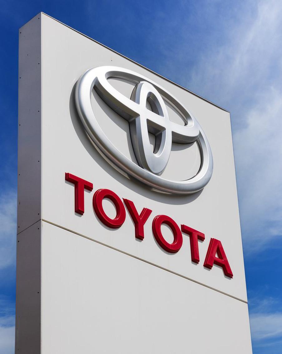 Toyota оформила товарный знак Land Cruiser Prado на российской территории. Регистрация даёт компании исключительные права на использование названия модели до 2035 года и распространяется на широкий перечень транспортных средств