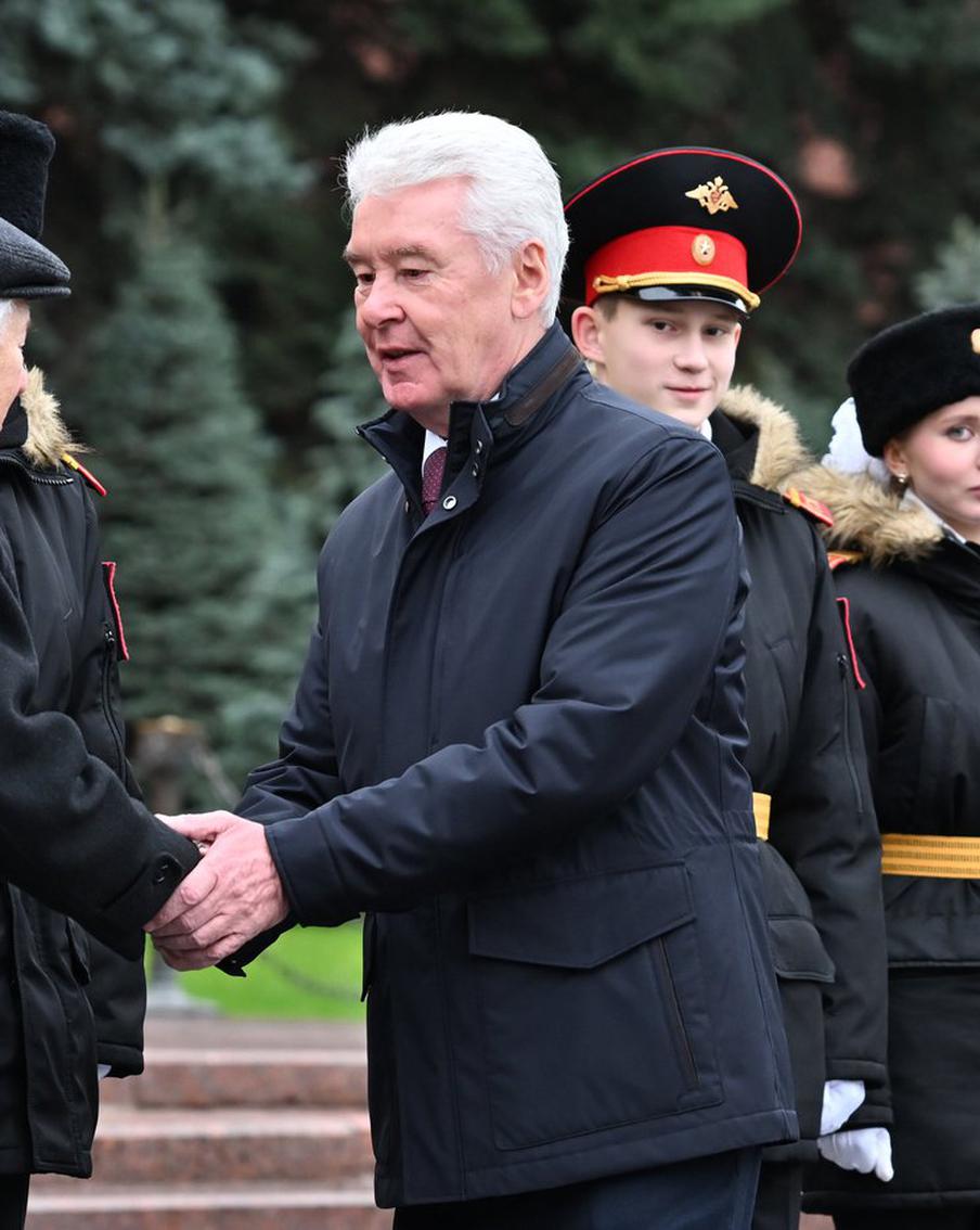 Собянин поблагодарил военно-промышленный комплекс за защиту Москвы