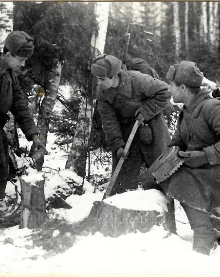 Метростроевец выжил, защищая Москву от фашистов – строил потом метро без кистей