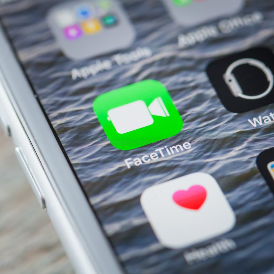 Роскомнадзор ограничил FaceTime из-за угрозы террористической деятельности. Роскомнадзор вводит ограничительные меры против FaceTime после данных от правоохранителей о том, что сервис используется для организации террористических действий, вербовки исполнителей и совершения мошенничества в отношении граждан