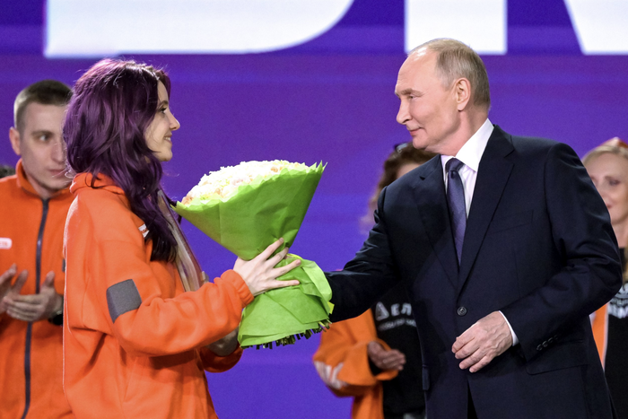 Путин наградил Плужникову – она рассказала, как ей удалось стать "волонтёром года"