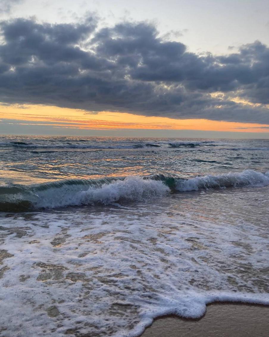 За кадром – мазут и множество волонтёров.