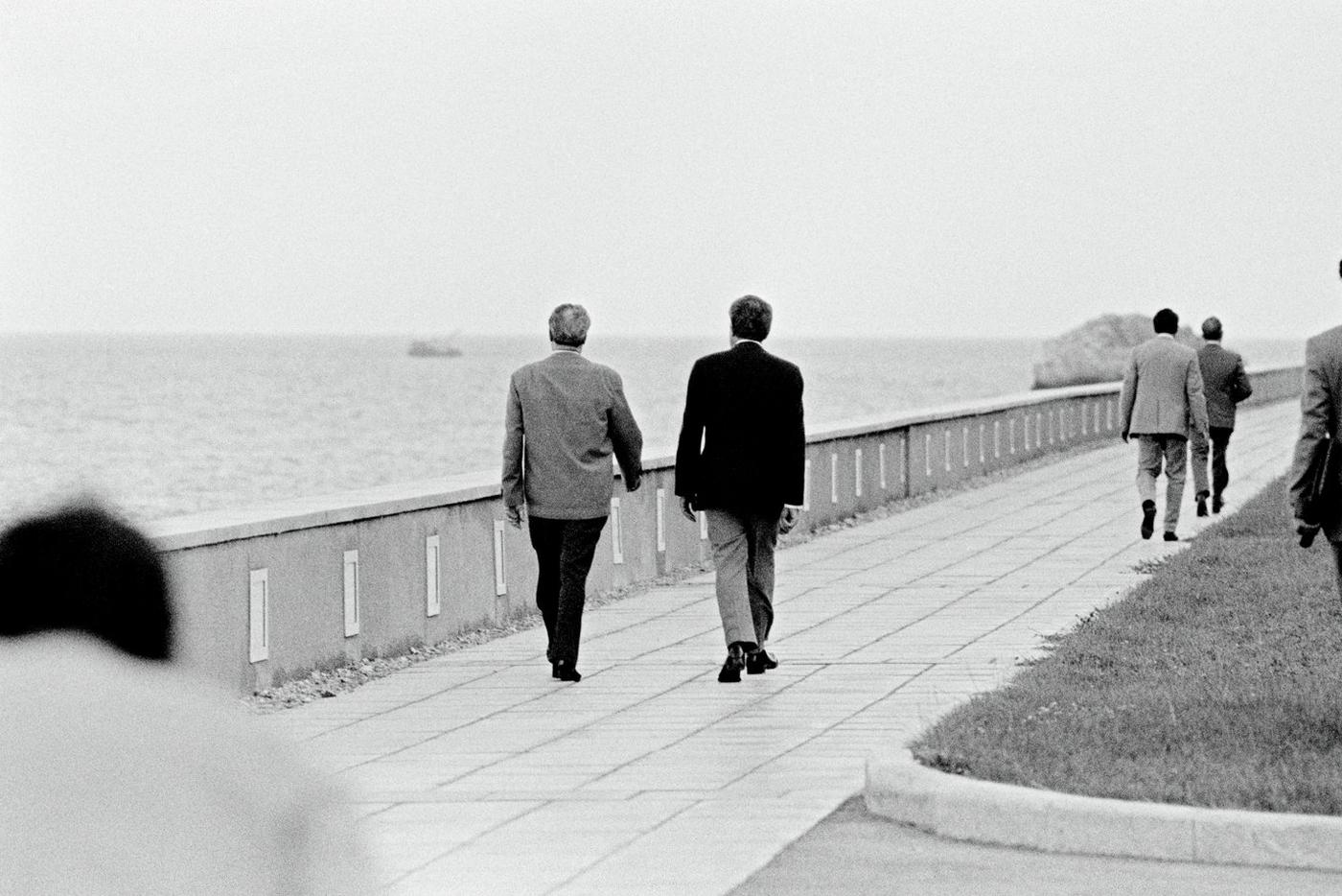 Генеральный секретарь ЦК КПСС Леонид Ильич Брежнев (1906-1982) и президент США Ричард Милхауз Никсон (1913-1994) во время встречи в Крыму.