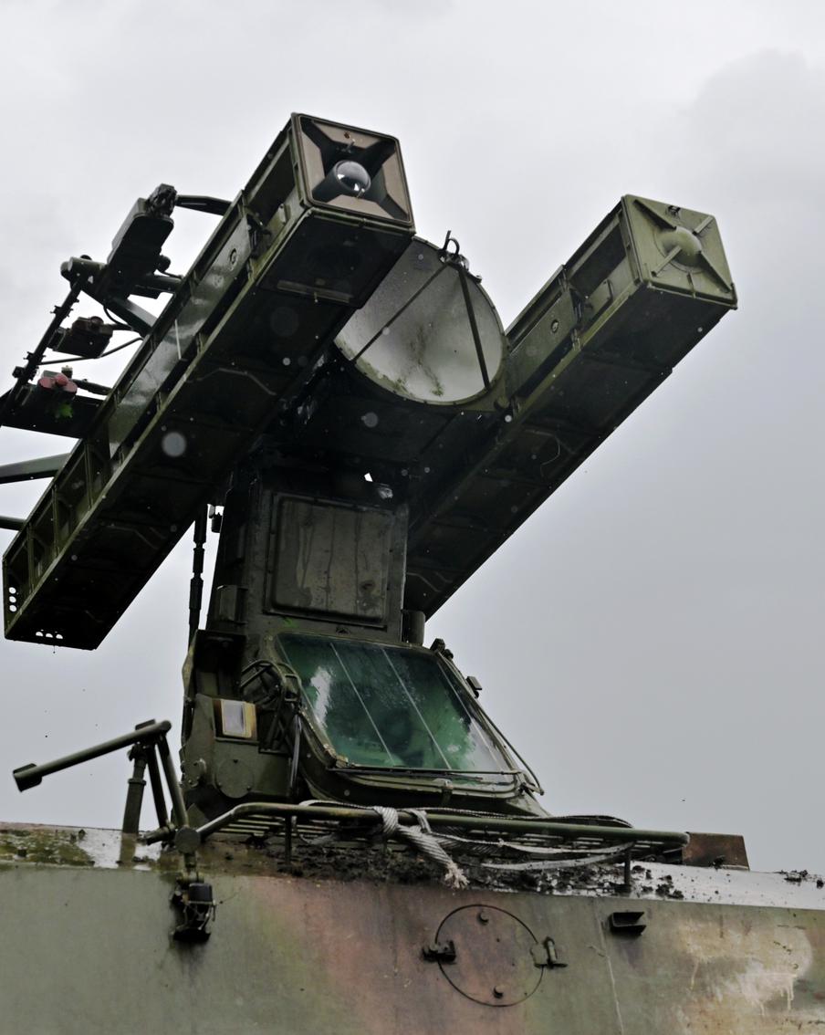 ПВО России за ночь уничтожила 41 украинский дрон в шести регионах страны. Минобороны России сообщило о перехвате 41 украинского беспилотника самолётного типа за ночь. Цели были ликвидированы силами ПВО в шести регионах страны, включая Крым, Самарскую и Саратовскую области