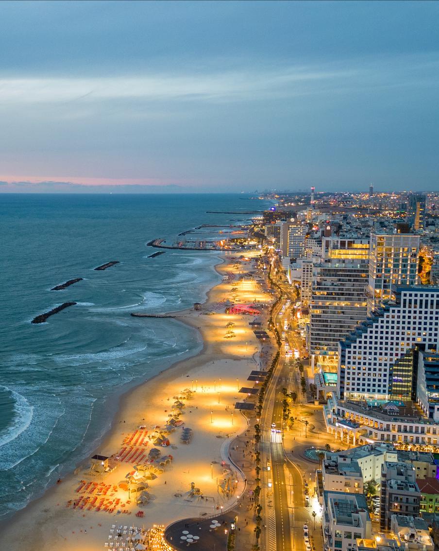 В Израиле 25 тысяч украинцев могут столкнуться с депортацией. Около 25 тысяч украинских беженцев в Израиле могут потерять право на пребывание в стране из-за задержек с продлением программы защиты и вида на жительство, которое истекает в конце декабря 2025 года