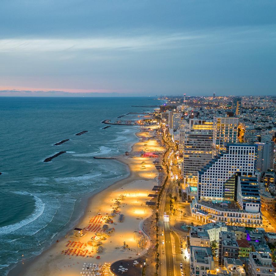 В Израиле 25 тысяч украинцев могут столкнуться с депортацией. Около 25 тысяч украинских беженцев в Израиле могут потерять право на пребывание в стране из-за задержек с продлением программы защиты и вида на жительство, которое истекает в конце декабря 2025 года