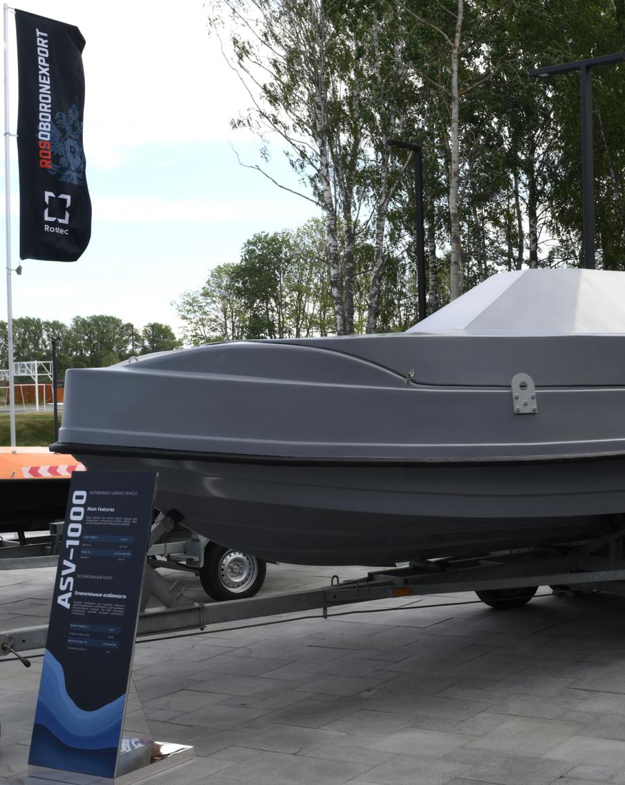 Россия усилила позиции в сфере морских дронов по оценке НАТО. В новом обзоре Военного колледжа НАТО западные аналитики отмечают быстрый рост возможностей России в области морских беспилотников, указывая на расширение их тактического применения и потенциальное влияние на безопасность в акваториях Чёрного моря и крупных рек