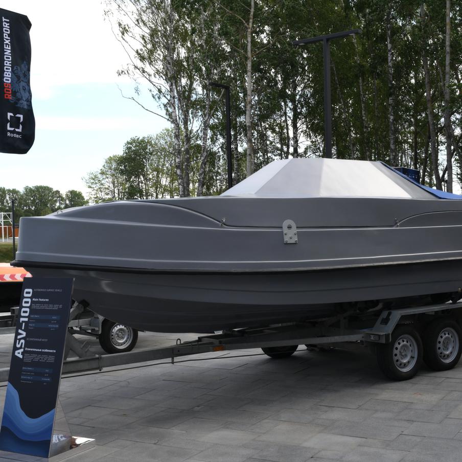 Россия усилила позиции в сфере морских дронов по оценке НАТО. В новом обзоре Военного колледжа НАТО западные аналитики отмечают быстрый рост возможностей России в области морских беспилотников, указывая на расширение их тактического применения и потенциальное влияние на безопасность в акваториях Чёрного моря и крупных рек