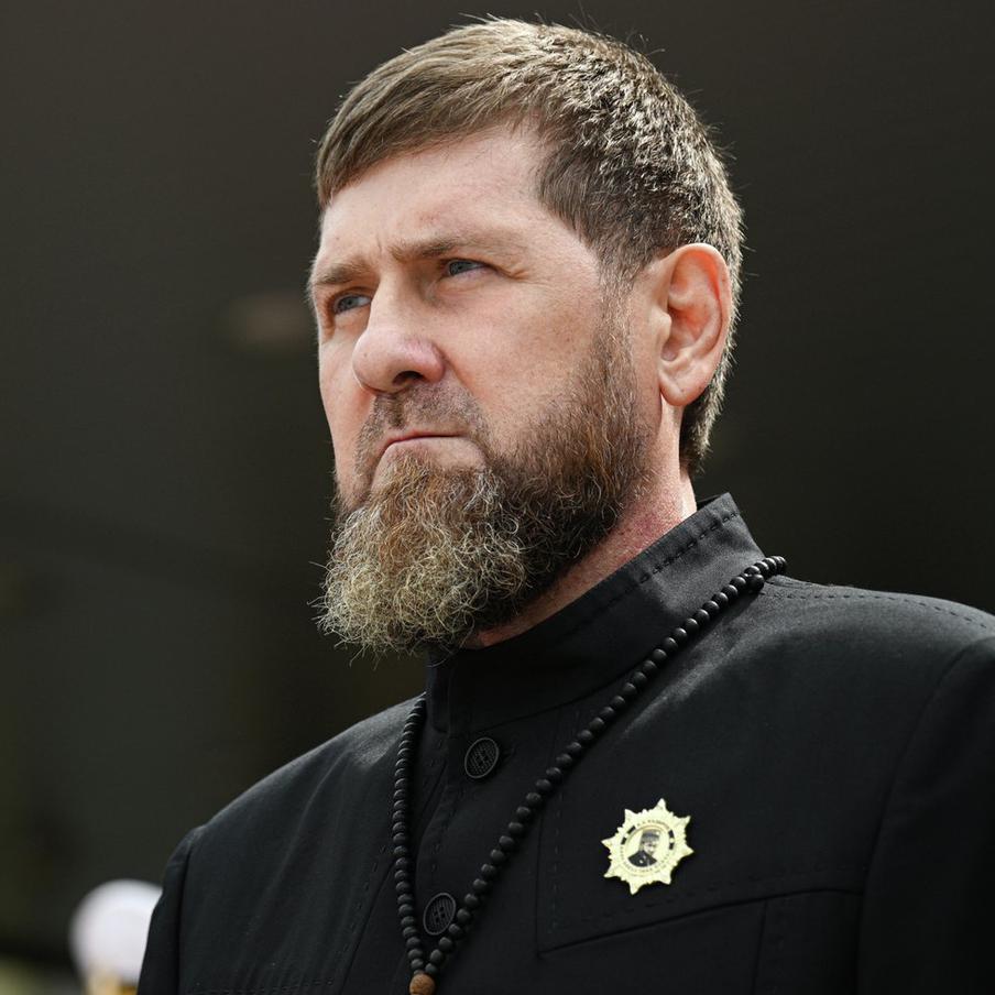 Рамзан Кадыров пригрозил Киеву ответом за удар дрона по "Грозный-Сити". Глава Республики Чечня заявил о том, что украинские власти в ближайшую неделю ждёт возмездие за атаку беспилотника ВСУ на одну из высоток комплекса "Грозный-Сити"