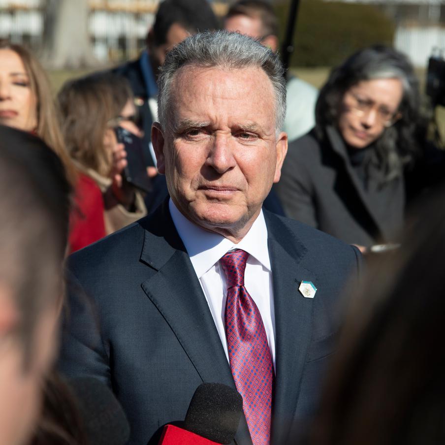 Стив Уиткофф прокомментировал итоги встречи с делегацией Украины в Майами. Спецпредставитель президента США поделился подробностями переговоров с украинскими дипломатами и рассказал, до чего с ними удалось договориться