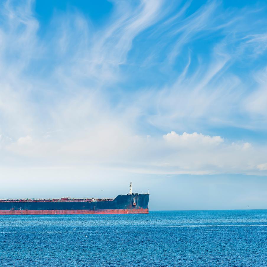 Reuters: ЕС и G7 обсуждают полный запрет на морские перевозки нефти РФ. Страны G7 и Европейский союз активно обсуждают введение полного запрета на морские перевозки российских нефтепродуктов вместо действующего ограничения цены