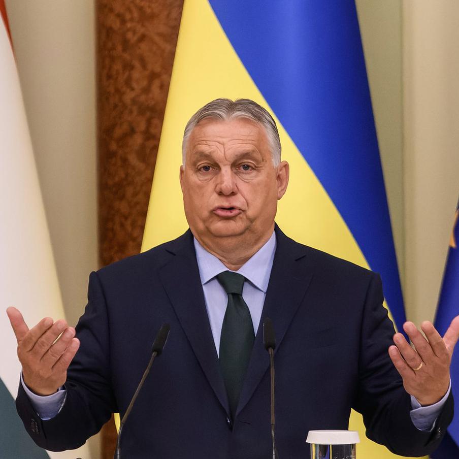 Венгрия заблокировала одно из предложений Евросоюза по финансированию Украины. Венгерские власти не разрешили Евросоюзу выпустить еврооблигации, при помощи которых объединение могло бы профинансировать Украину. Также Будапешт последовательно выступает против конфискации активов России