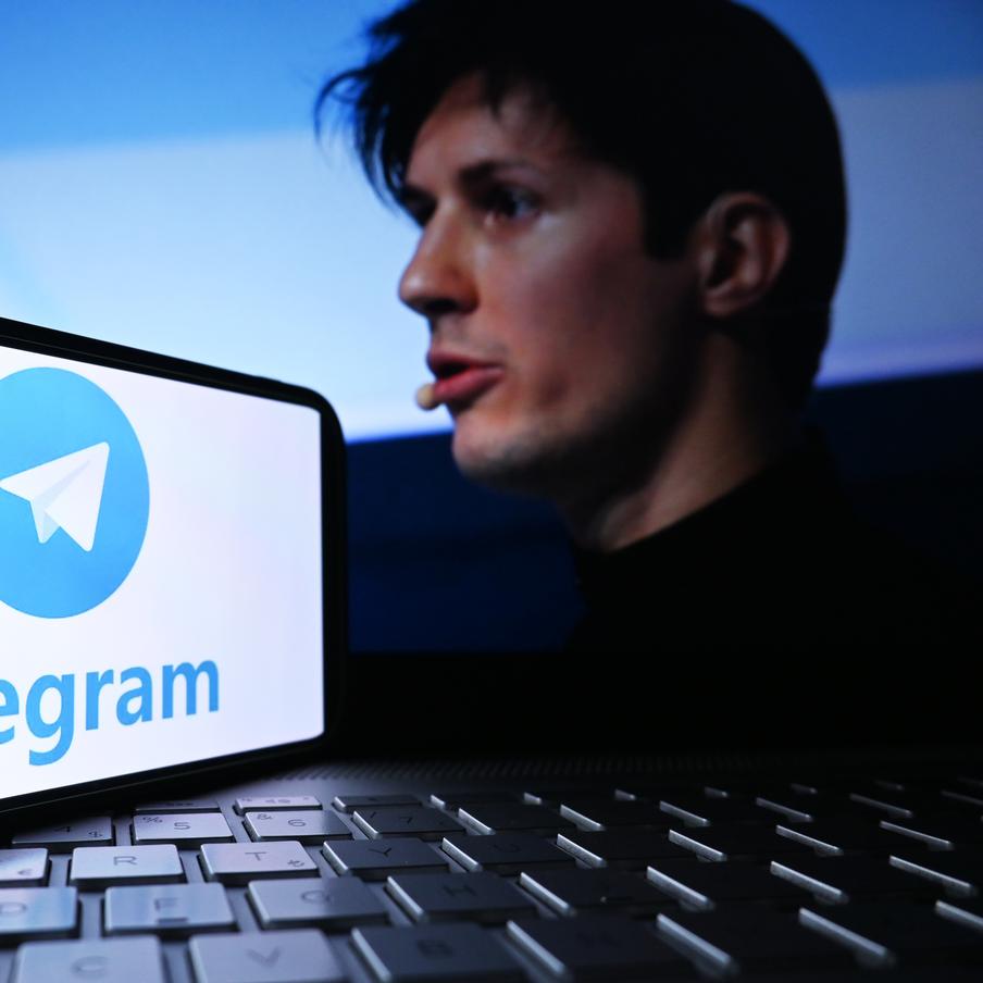 Бизнесмен Павел Дуров обвинил Евросоюз в принуждении компаний к цензуре. Основатель мессенджера Telegram Павел Дуров раскритиковал власти Евросоюза за попытки давления на компании с целью добиться от них цензурирования контента