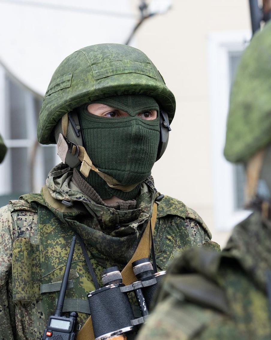 ВС РФ нанесли массированный удар в ответ на террористические атаки Украины. В ответ на террористические акты, совершённые украинскими военными против гражданских объектов на территории России, Вооружённые силы РФ нанесли массированный удар по военным предприятиям и энергетической инфраструктуре Украины