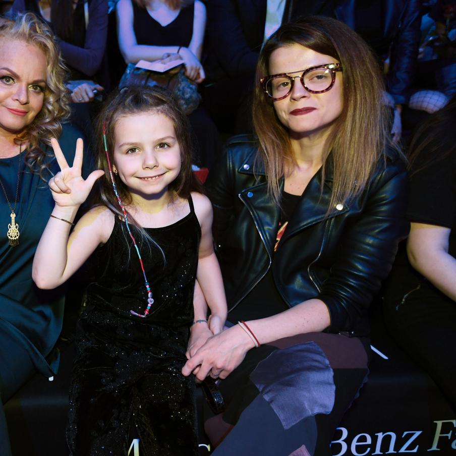 Дочь Ларисы Долиной оказалась должна налоговой службе 47 тысяч рублей. Ангелина Долина, дочь народной артистки России, которая оказалась в центре квартирного скандала, оказалась должна Федеральной налоговой службе 47 тысяч рублей