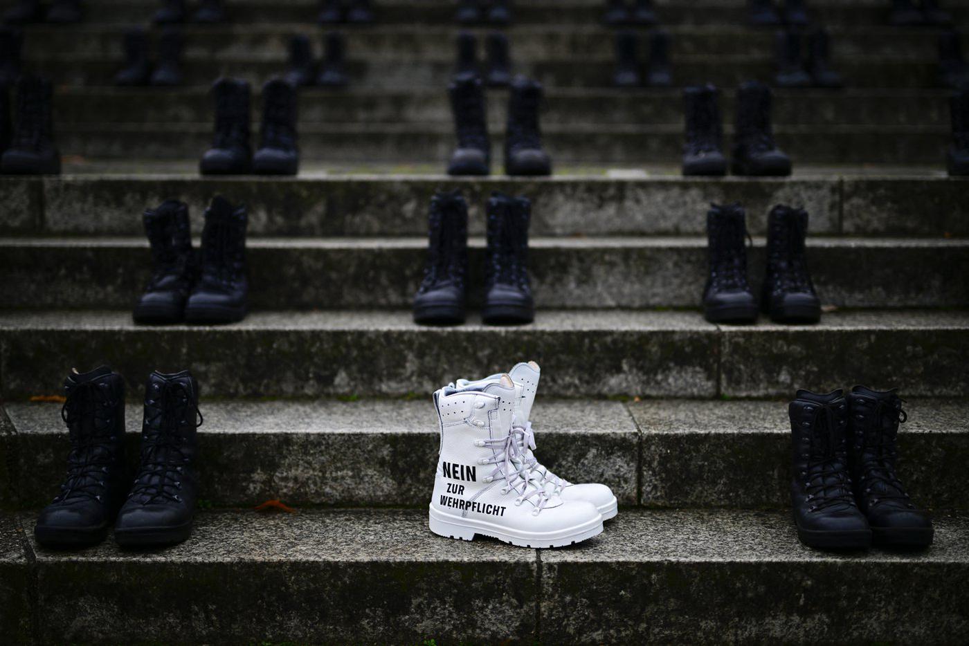 Молодёжь Германии устроила массовые протесты против возобновления призыва