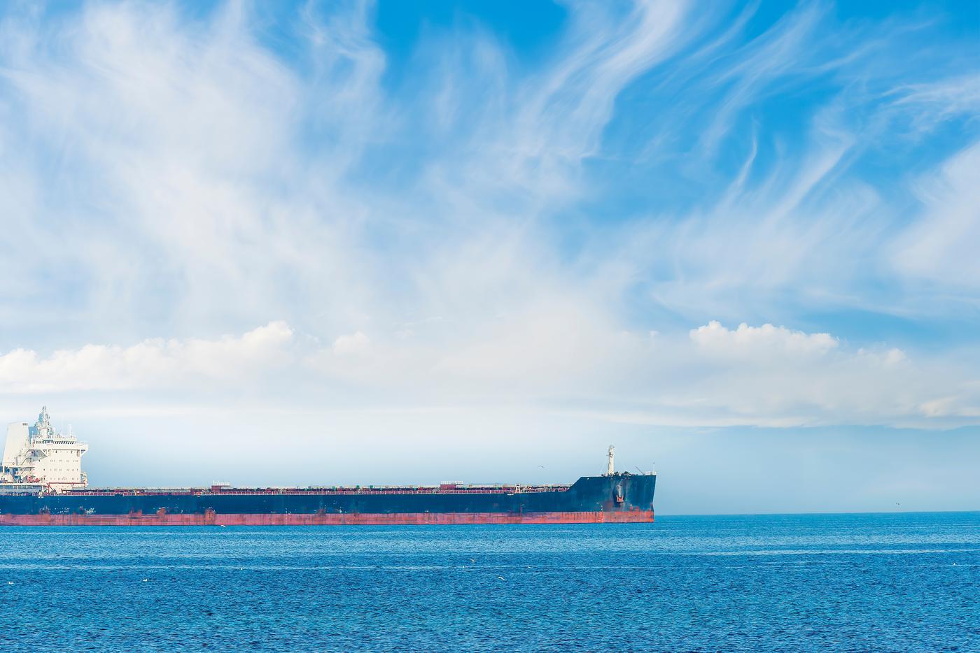 РИА "Новости": отравившиеся на танкере в Мраморном море россияне пришли в себя