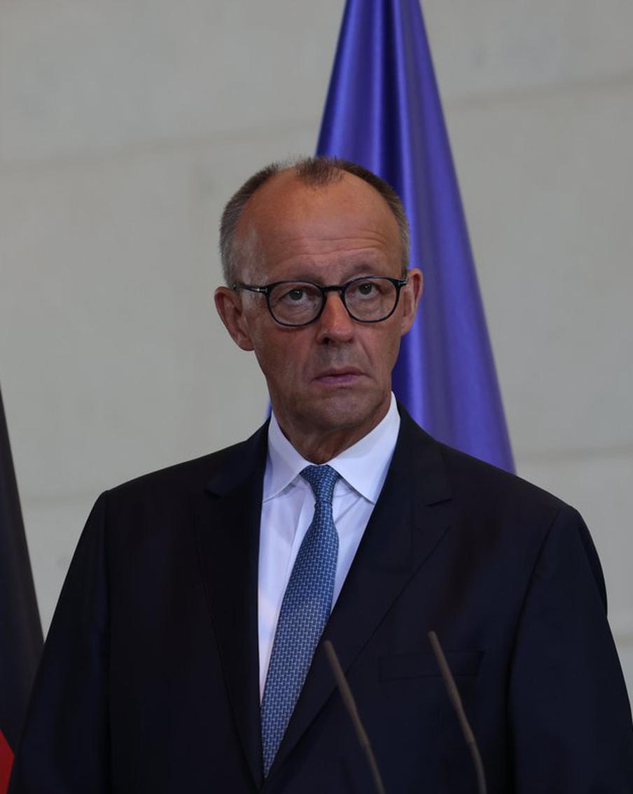 Немецкое правительство поставило рекорд по антирейтингу у населения из-за Мерца. На фоне протестов против возобновления призыва в армию, организованных молодёжью, правительство Фридриха Мерца установило рекорд антирейтинга у населения