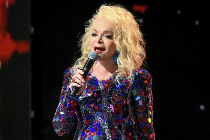 Долина за полтора года ни разу не извинилась перед Лурье, заявила адвокат