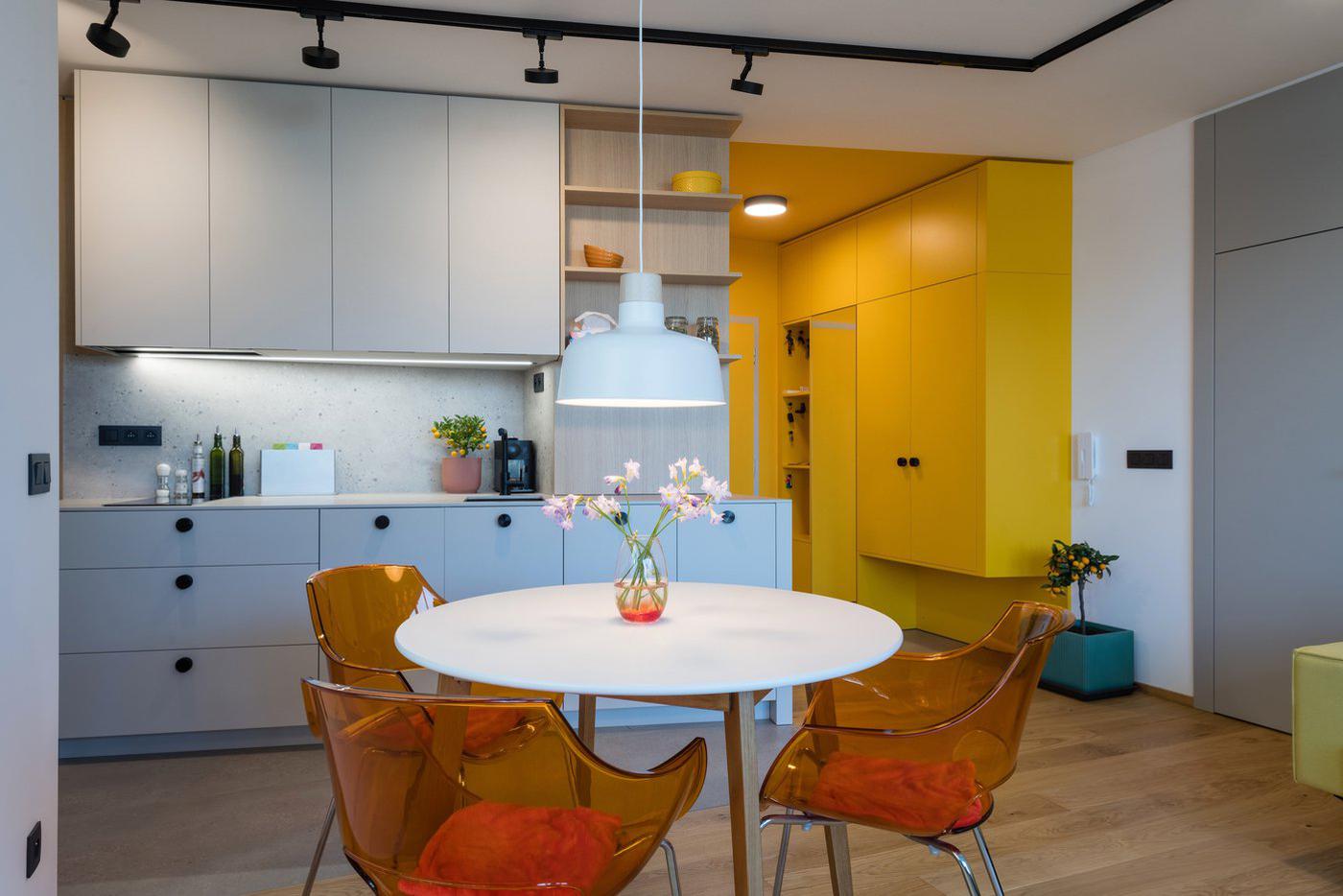 Как визуально расширить маленькую кухню: 7 стильных приёмов от дизайнера