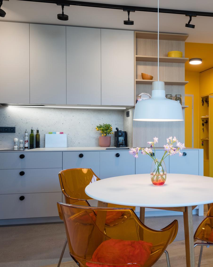 Как визуально расширить маленькую кухню: 7 стильных приёмов от дизайнера