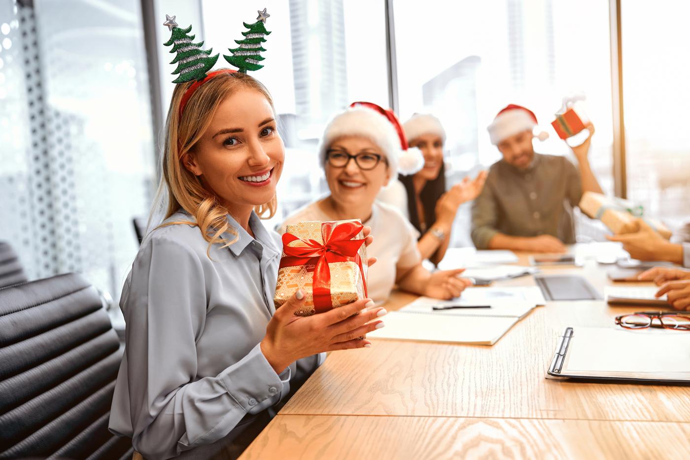 "Тайный Санта – 2026": стильные подарки с вау-эффектом на любой бюджет