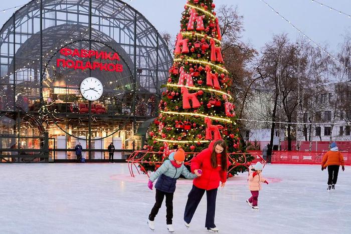 На площадках проекта "Мой спортивный район" пройдут мастер-классы по фигурному катанию