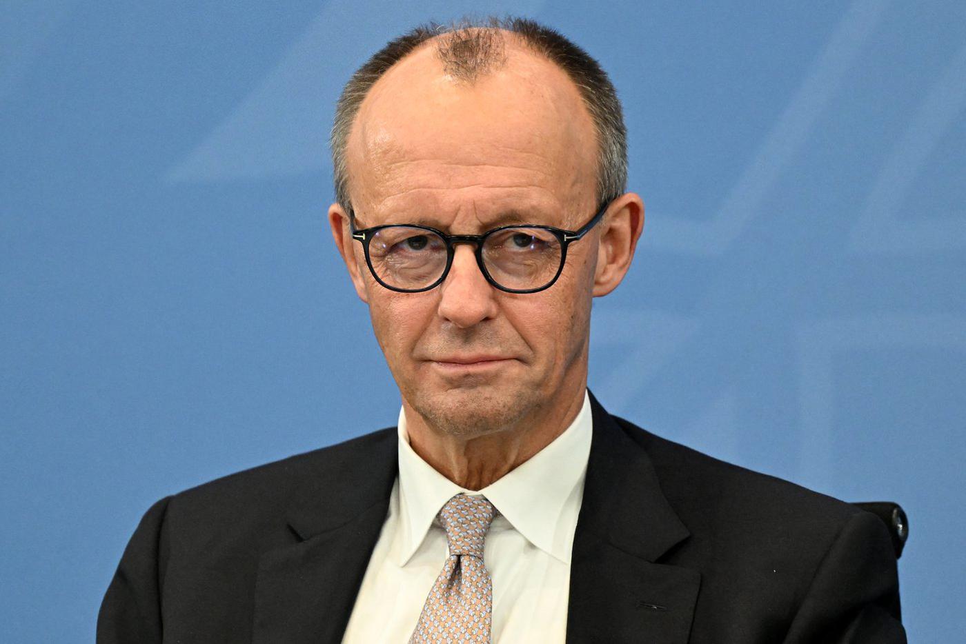 Арест ребёнка, унижение инвалида, уголовка за Голлума: месть политиков хейтерам