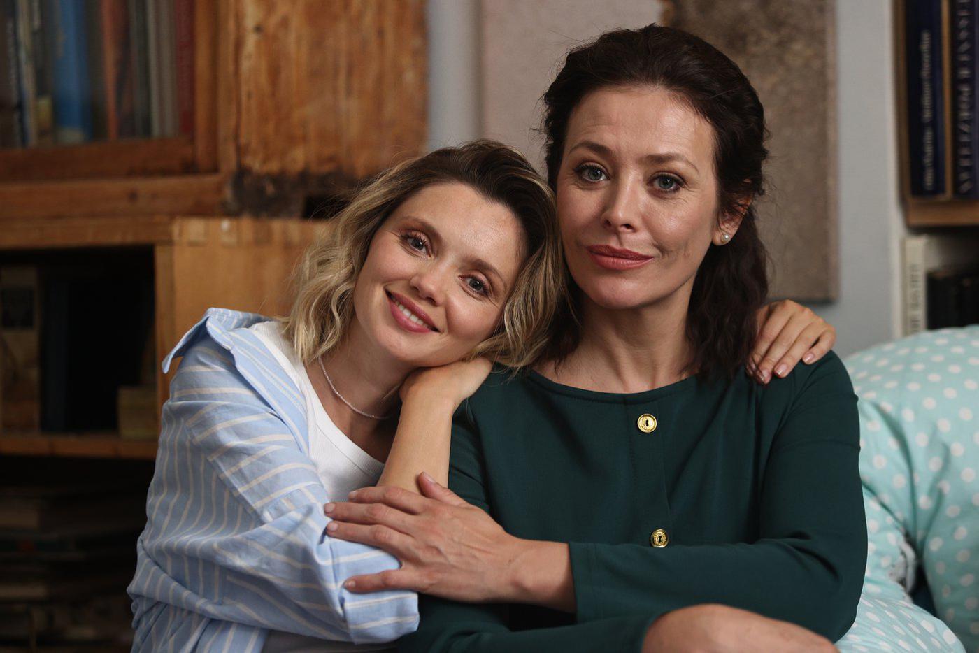 Ольга Кузьмина (Лада) и Екатерина Волкова (мама Лады).