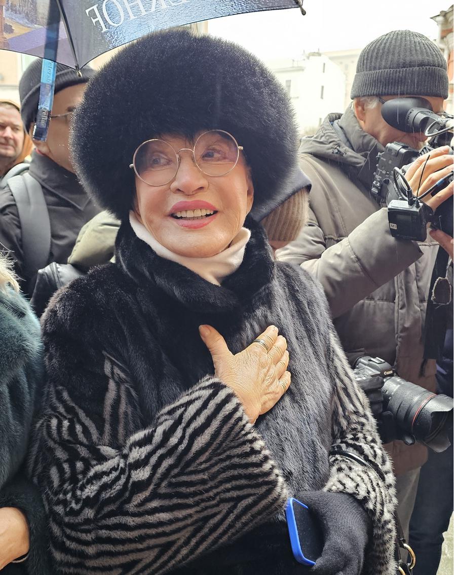 Людмила Максакова не могла пропустить открытие памятника своему другу и коллеге Юрию Любимову.