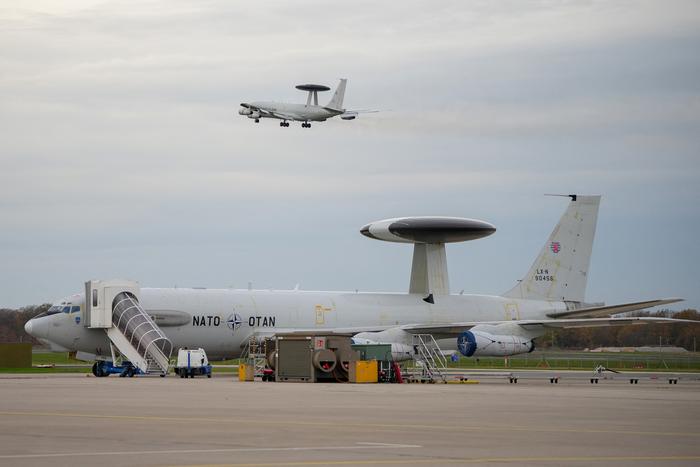 Генсек НАТО объявил о "войне с Россией" после появления самолётов возле Крыма