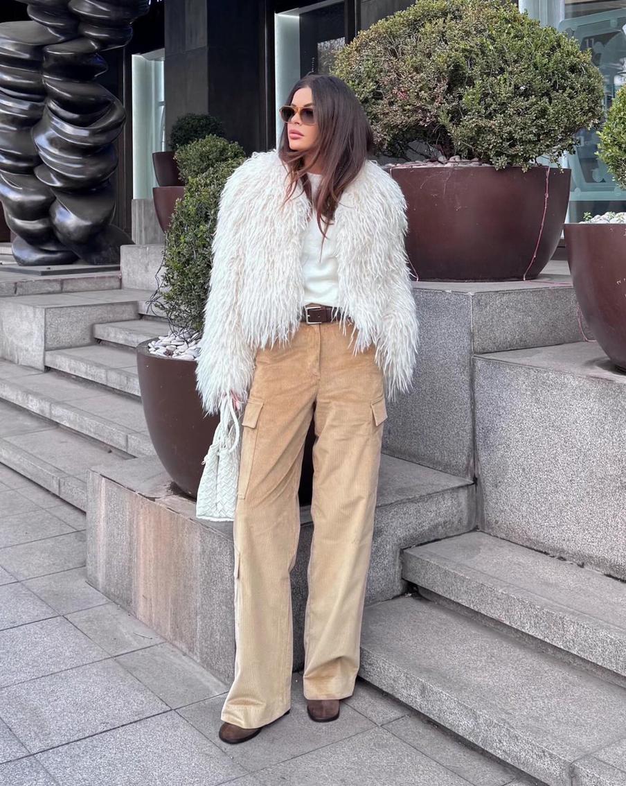 Выбирайте насыщенные, но не кричащие тона.